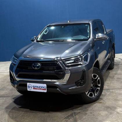 TOYOTA HILUX 2.8 D-4D TURBO DIESEL CD SRX 4X4 AUTOMÁTICO TOYOTA HILUX 2.8 D-4D TURBO DIESEL CD SRX 4X4 AUTOMÁTICO